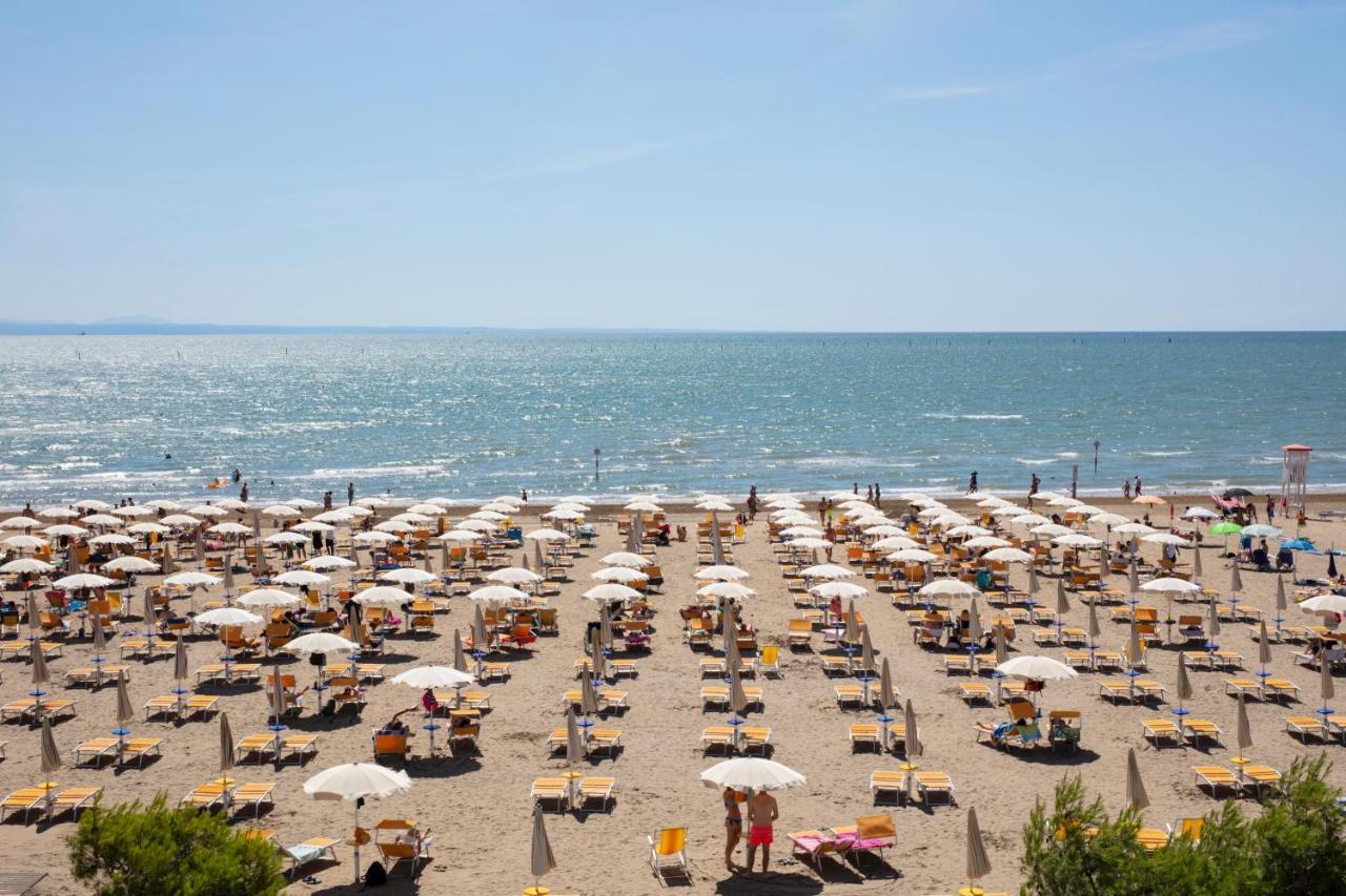 Hotel Pelikan Линяно Сабиадоро Екстериор снимка