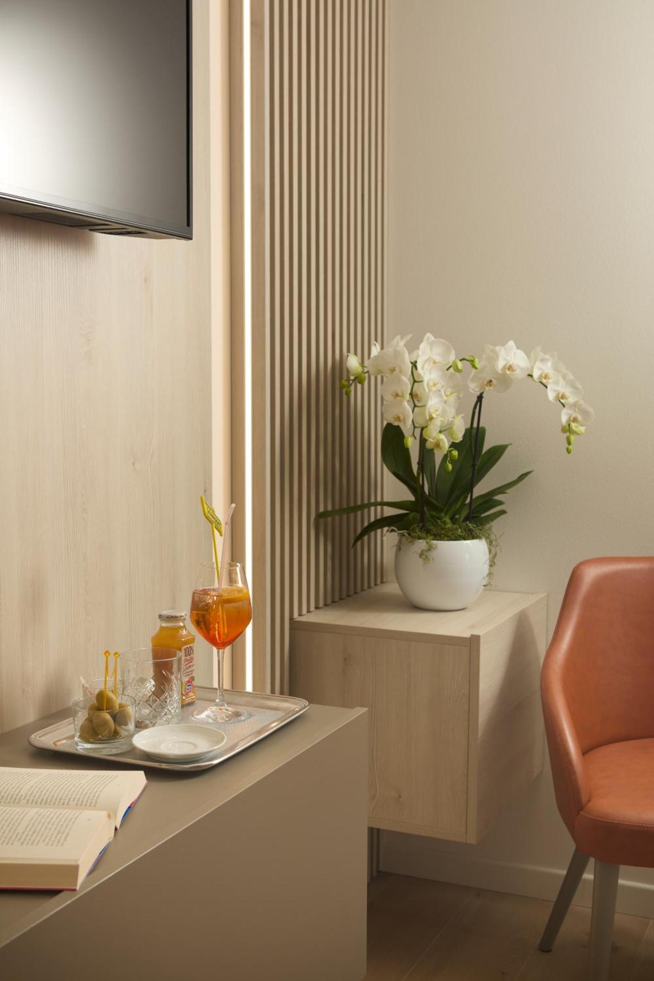 Hotel Pelikan Линяно Сабиадоро Екстериор снимка